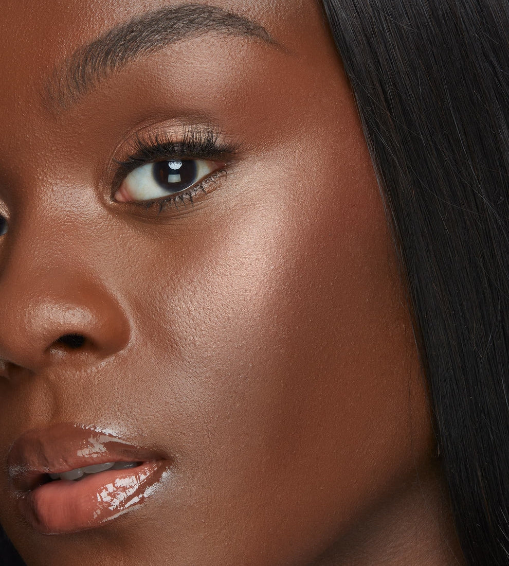 glow-gallery-highlighting-eye-cheek-palette-8655